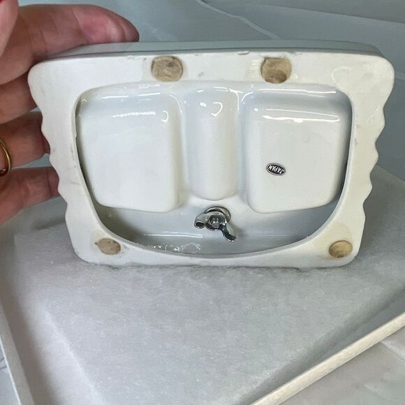 Vintage porcelain floral vanity with 2 sided mirror - Picture 3 of 8